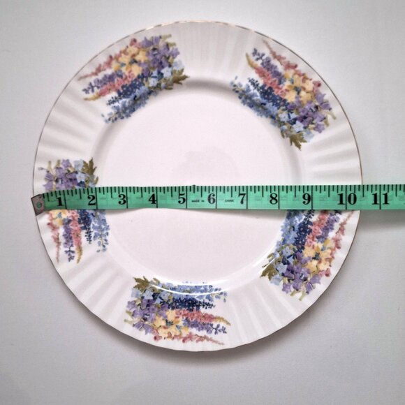 Elizabeth Berry 2 Tier Bone China Cake Stand - Picture 7 of 8